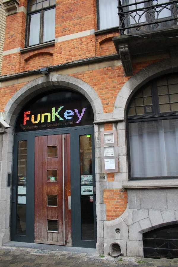 Funkey Hotel Bruselas Exterior foto